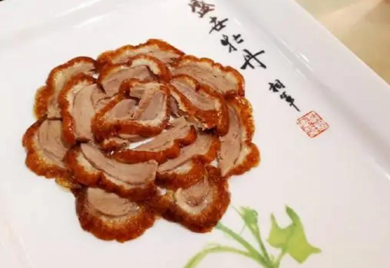 全聚德现在还收服务费吗,全聚德走下神坛