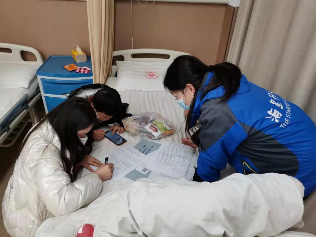 云南宝妈带娃开车,云南宝妈带孩子的视频