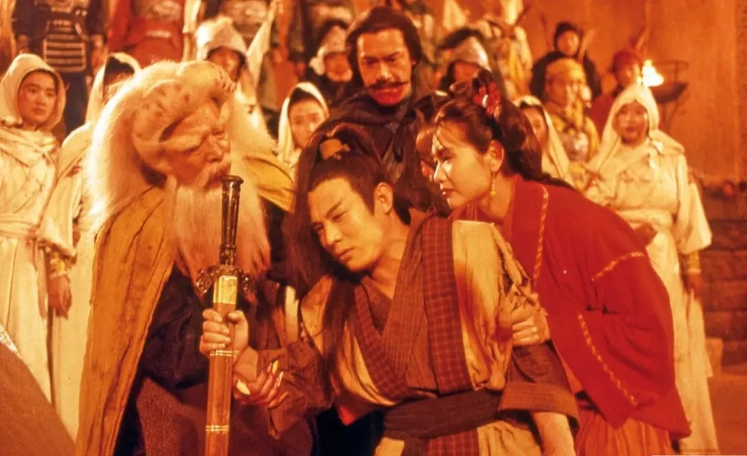 一个斜眼，一个满脸痘痘，这颜值王晶你也吹的下去？