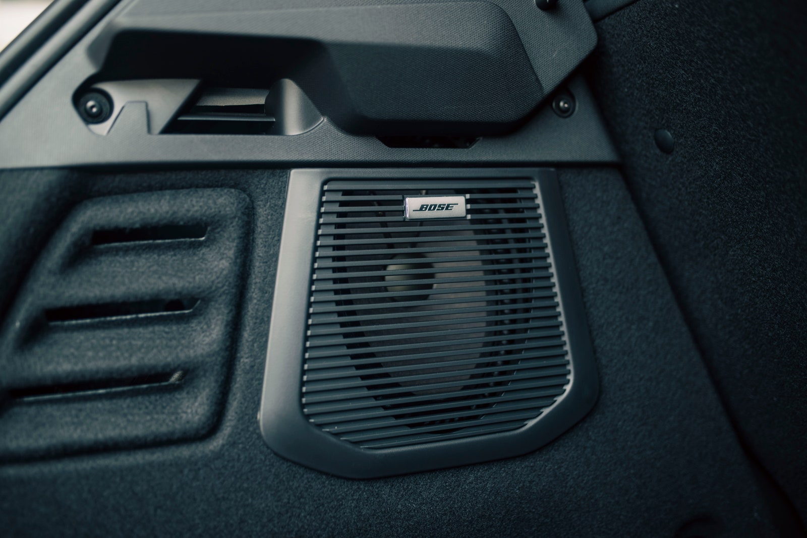 雷诺lutecia新款,法国雷诺汽车试驾