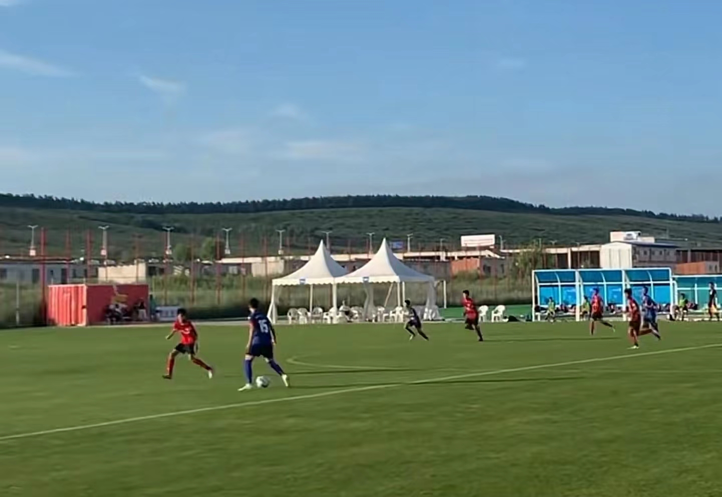 从国青“不美丽的大脚”惨胜谈中国足球青训(一)