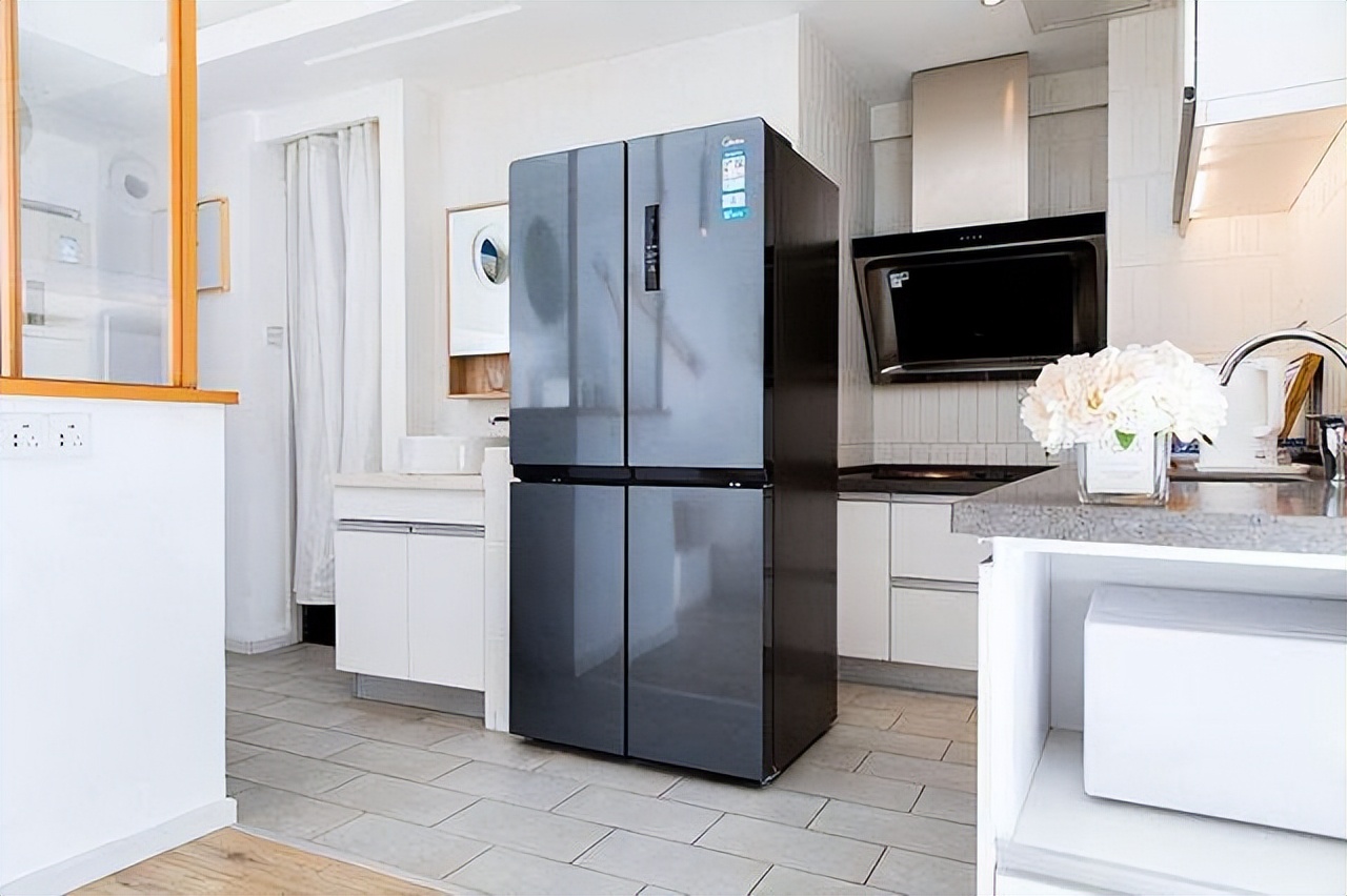 对开门冰箱与十字门冰箱哪个好,多门冰箱和十字对开门冰箱哪个好