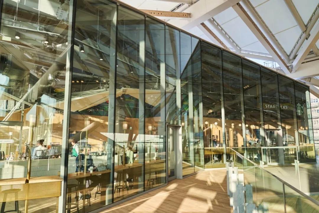 中国首家星巴克“共享办公店”开业，可以到星巴克“打卡上班”了