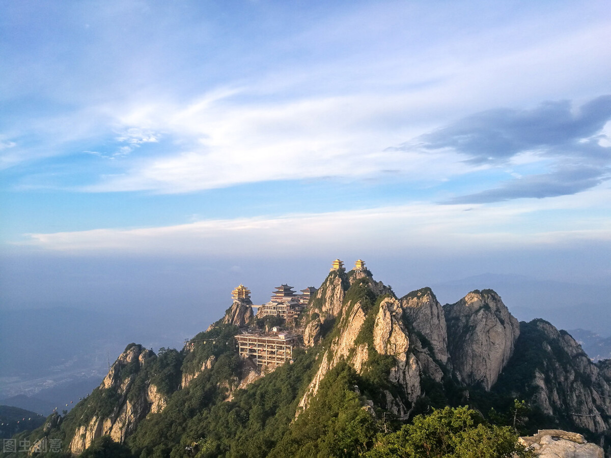 只有不断向前才能到达顶峰,永不知足才能与成功握手