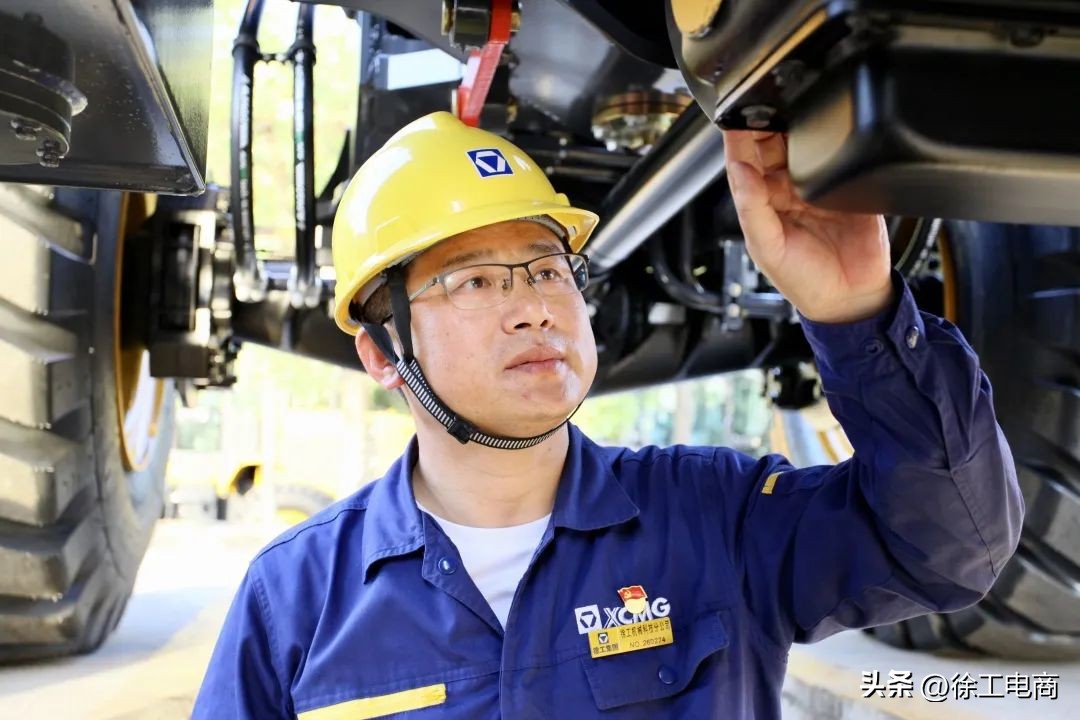 国家级技能大师工作室授牌,徐工建机分公司技能大师