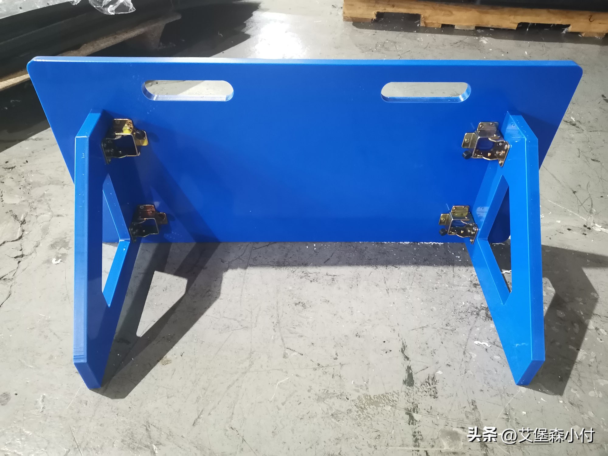 足球训练回弹板自己制作,超高分子聚乙烯足球训练挡板