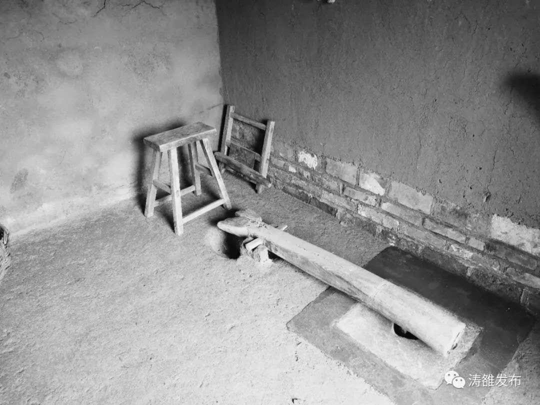 母亲结婚后几乎每天都做就是拤碓推磨