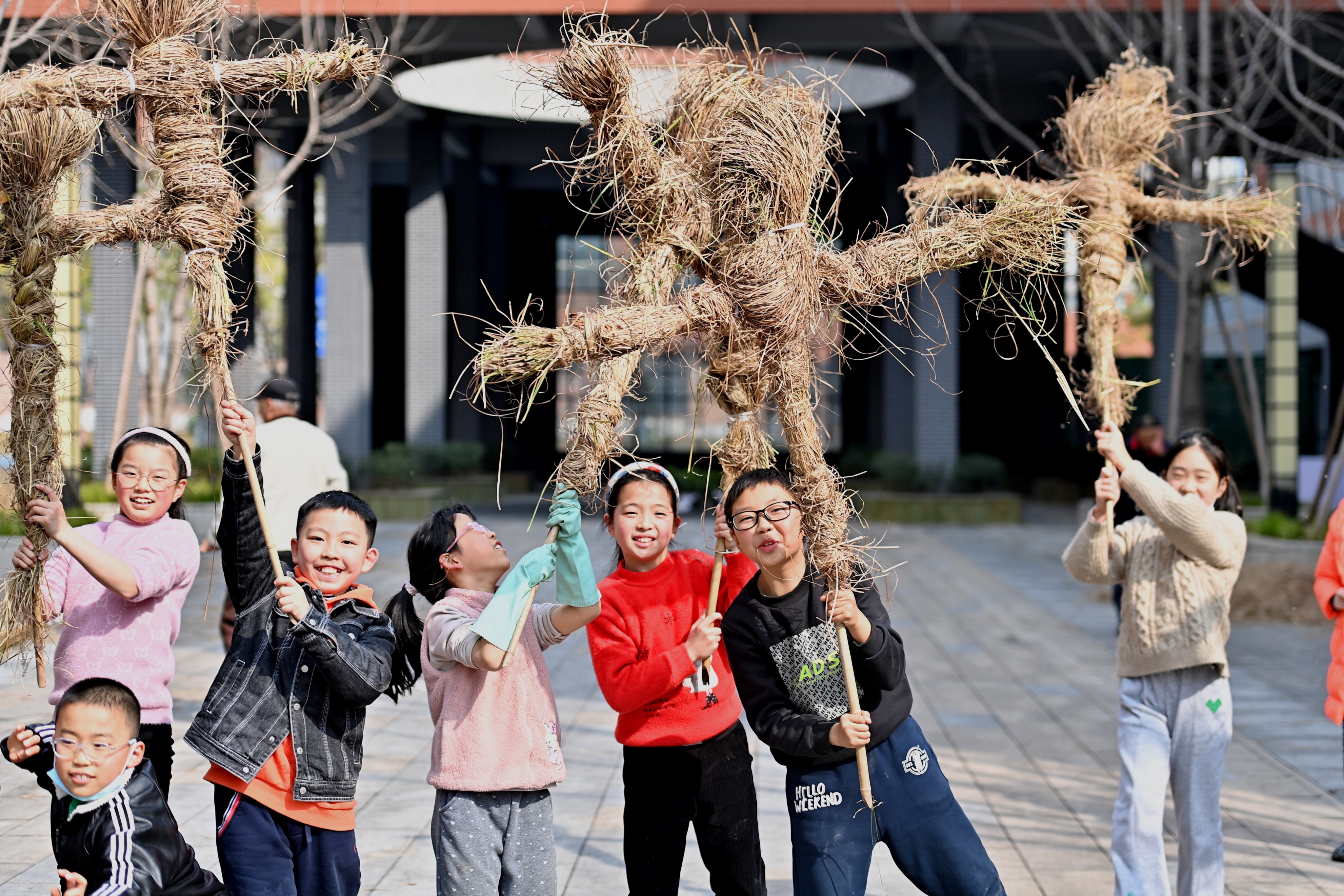 向儿童学习以儿童视角办学童心小学教育集团自然而然做教育