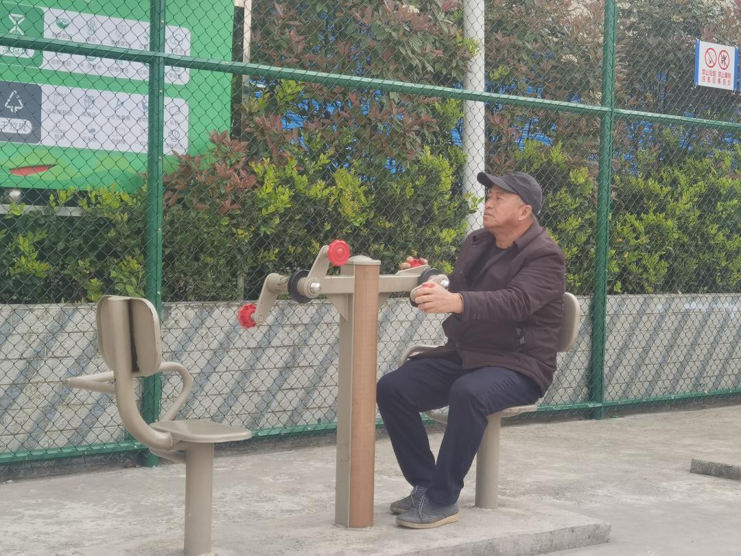 云岩区大凹村：多功能运动场实现家门口的“健身自由”