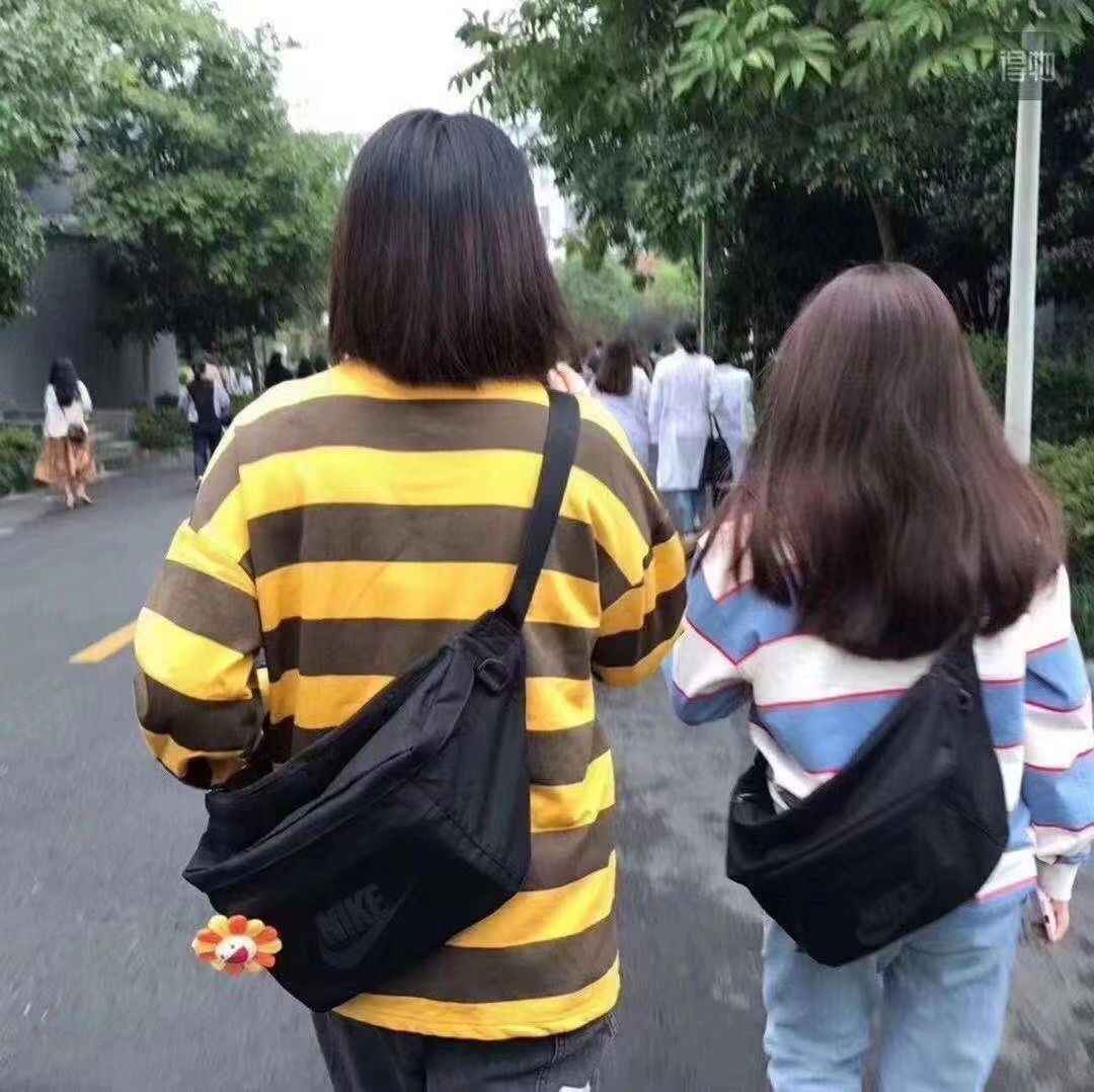 王一博耐克斜挎包,耐克斜挎包王一博同款全系列