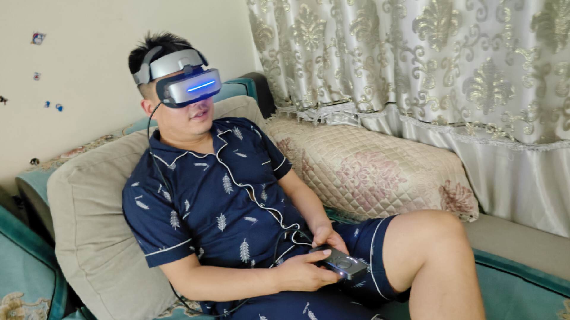 如何低成本打造“移动”超清巨幕影厅？GOOVISG3Max了解一下！