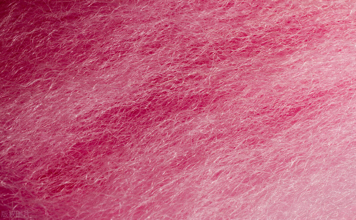 聚酯纤维含量多少的衣服不起球,聚酯纤维面料是粗糙的还是光滑的