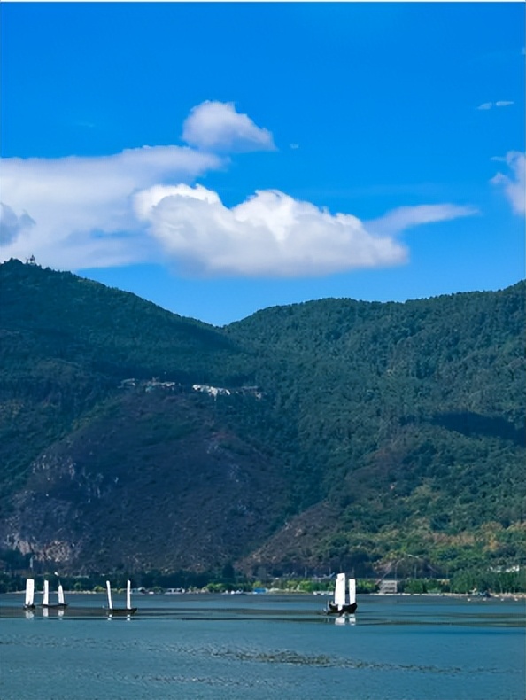 云南昆明繁华的地方,云南昆明必去的几个地方