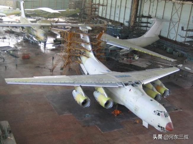 伊尔76民用运输机,伊尔76运20起飞