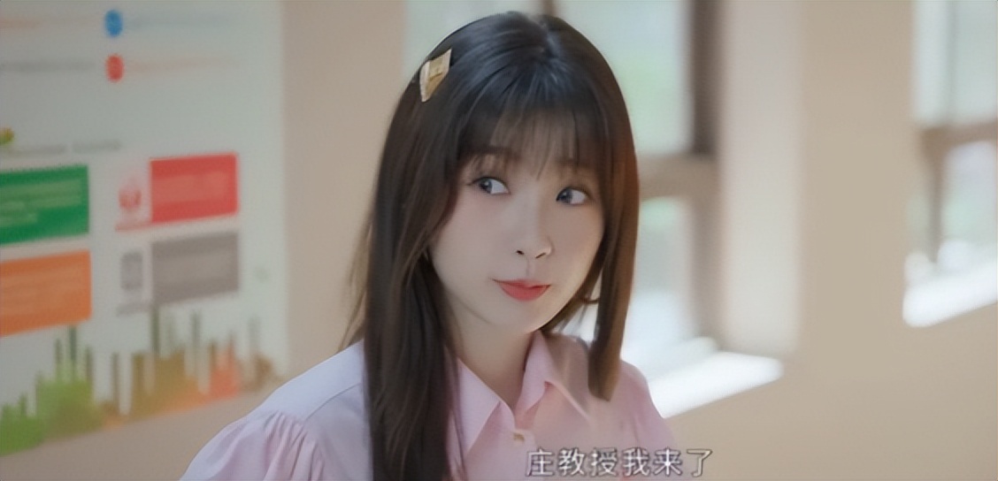 鞠婧祎杨幂迪丽热巴刘亦菲视频,杨幂演戏抿嘴小动作