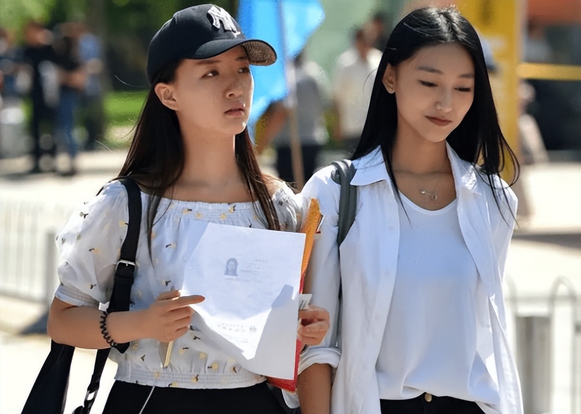 适合女孩子就业前景好的专业,女孩十大就业前景最好专业及学校