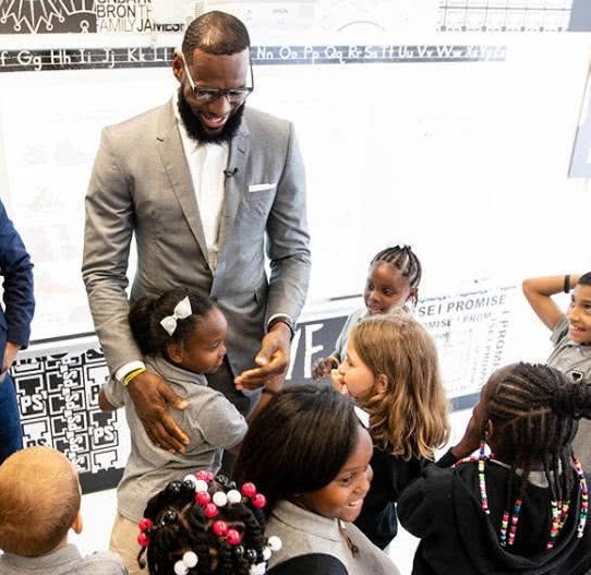 小皇帝拉杆扣篮,小皇帝快攻扣篮