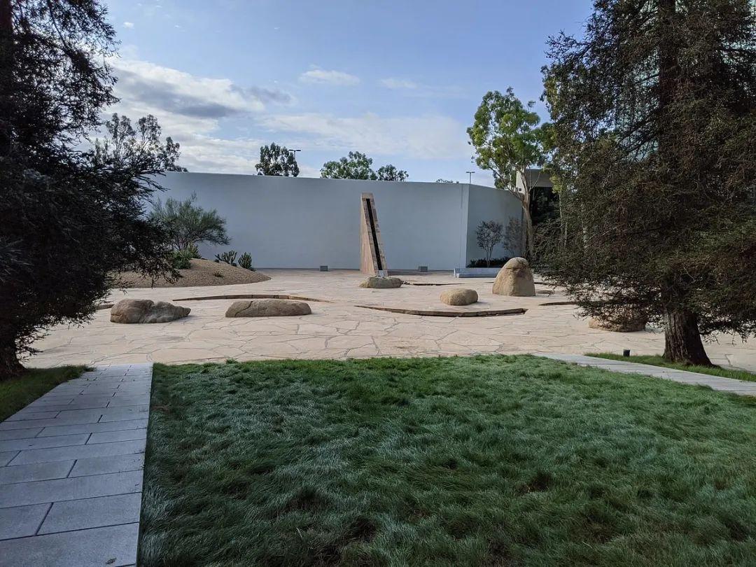 野口勇加州景观,野口勇的加州剧本