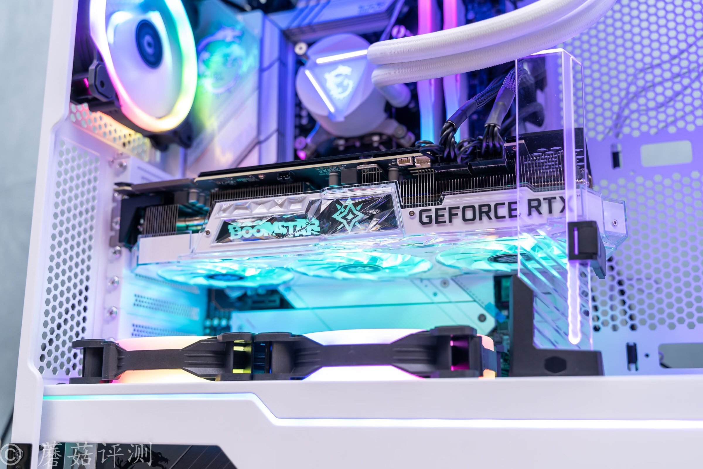 一正一反，轻松定义你需要的风扇风向，Tt耀影SWAFAN12机箱风扇