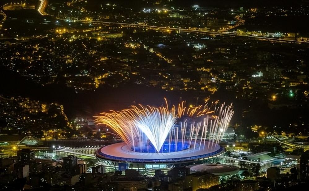 鸟巢耗时几年修建成功,15年耗资100亿美元