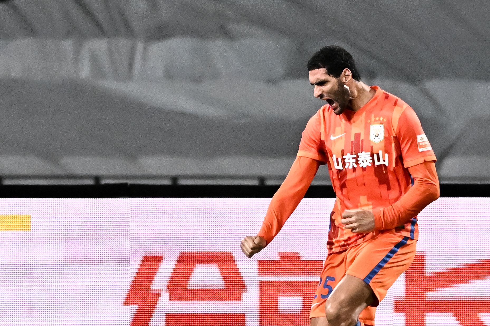 崔康熙2胜1平得7分幕后故事？蒿俊闵接班人浮现？郝伟案内幕曝光