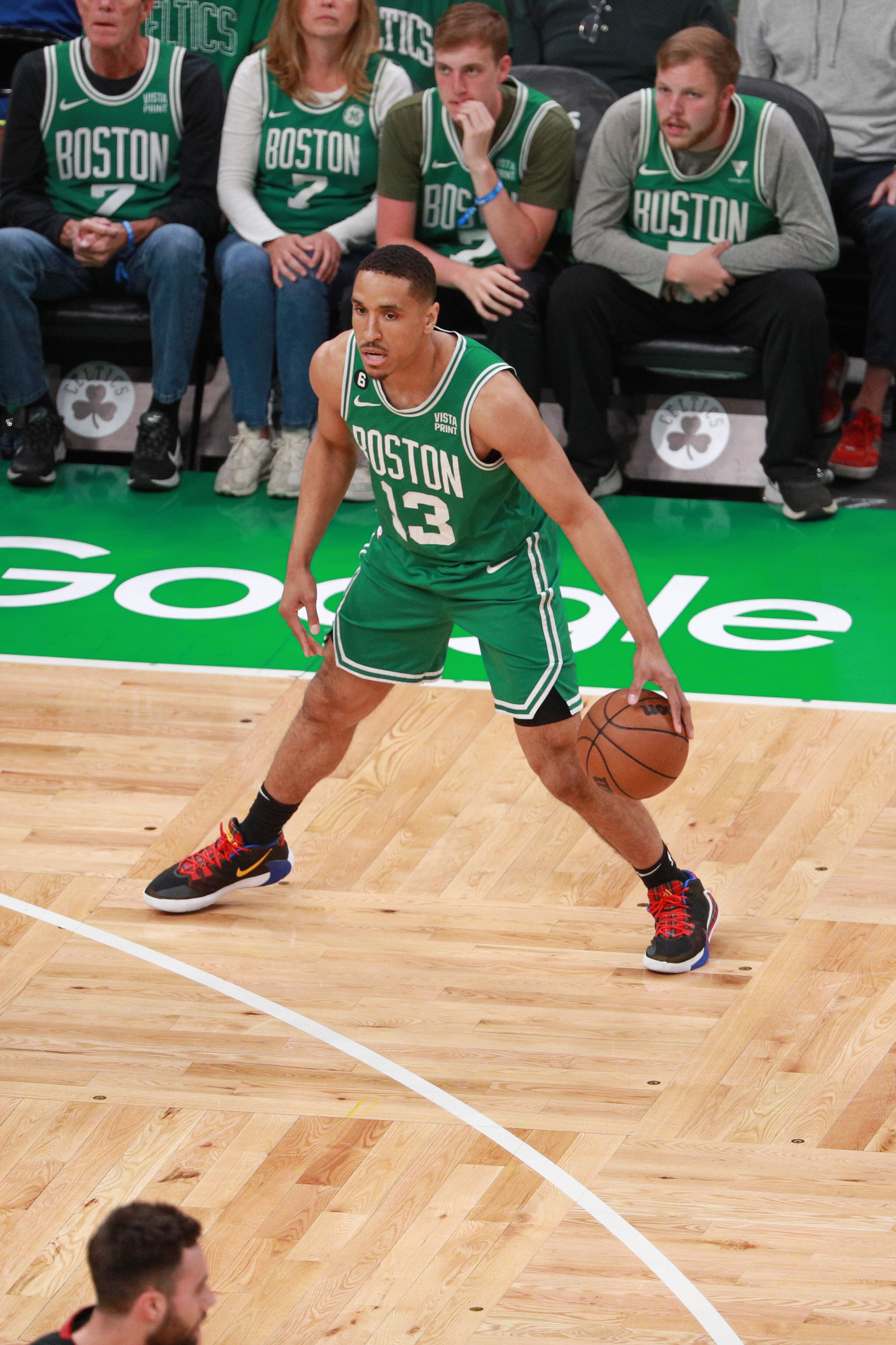 球场放大镜视频大全,黑八奇迹抢七背靠背