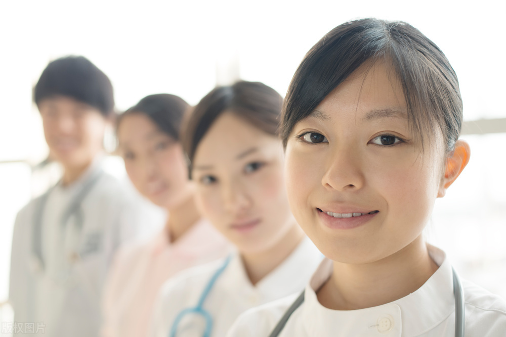 中专卫校有发展前途吗,初中毕业上卫校的前景怎么样