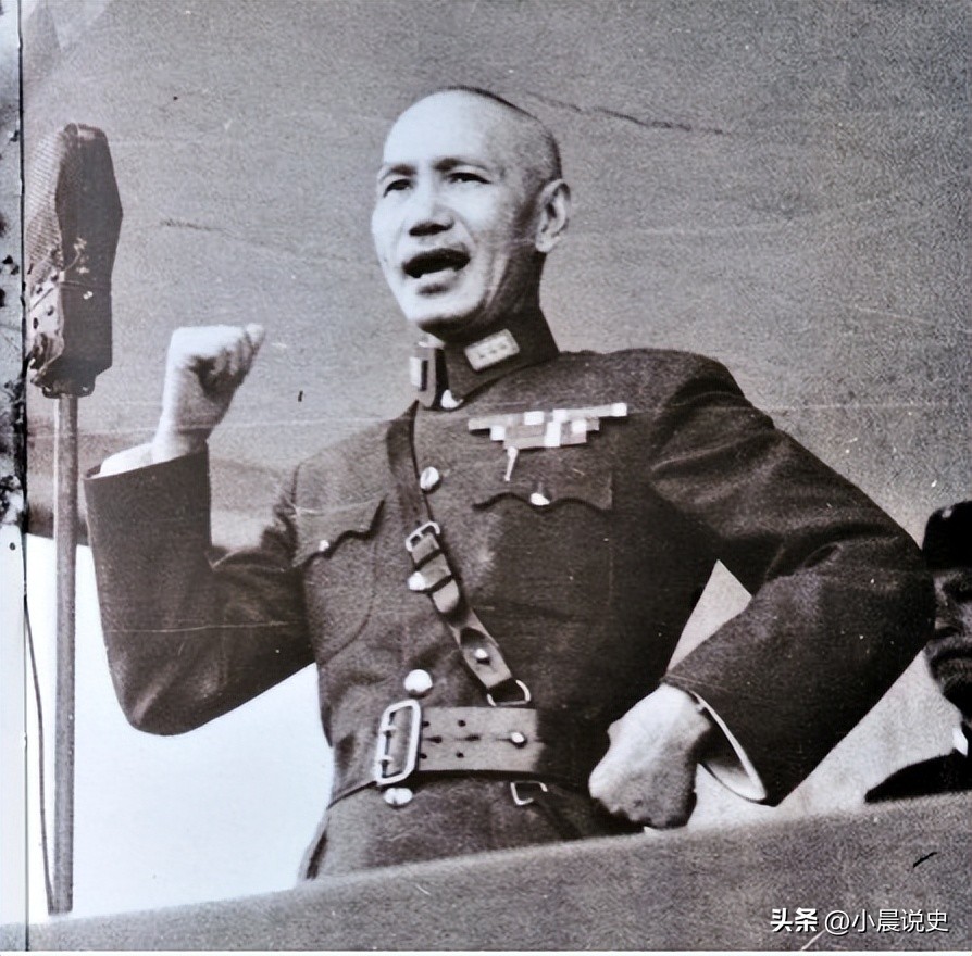 国军内鬼！10万精英部队背叛，蒋介石怒斥：背叛让我失去半壁江山