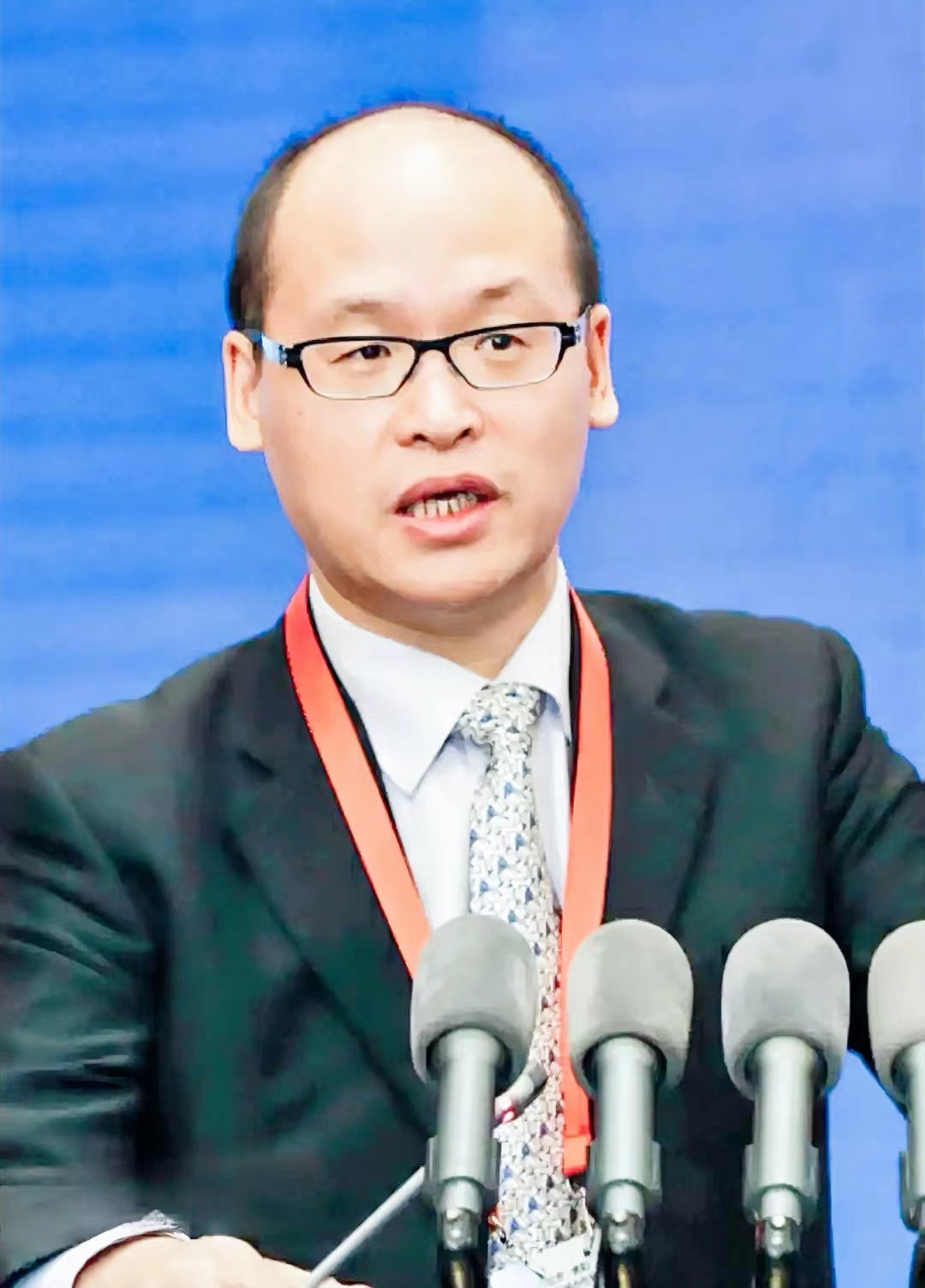 河北秦皇岛75后：创办“网贷”巨头，已为3千万农民放贷4700多亿