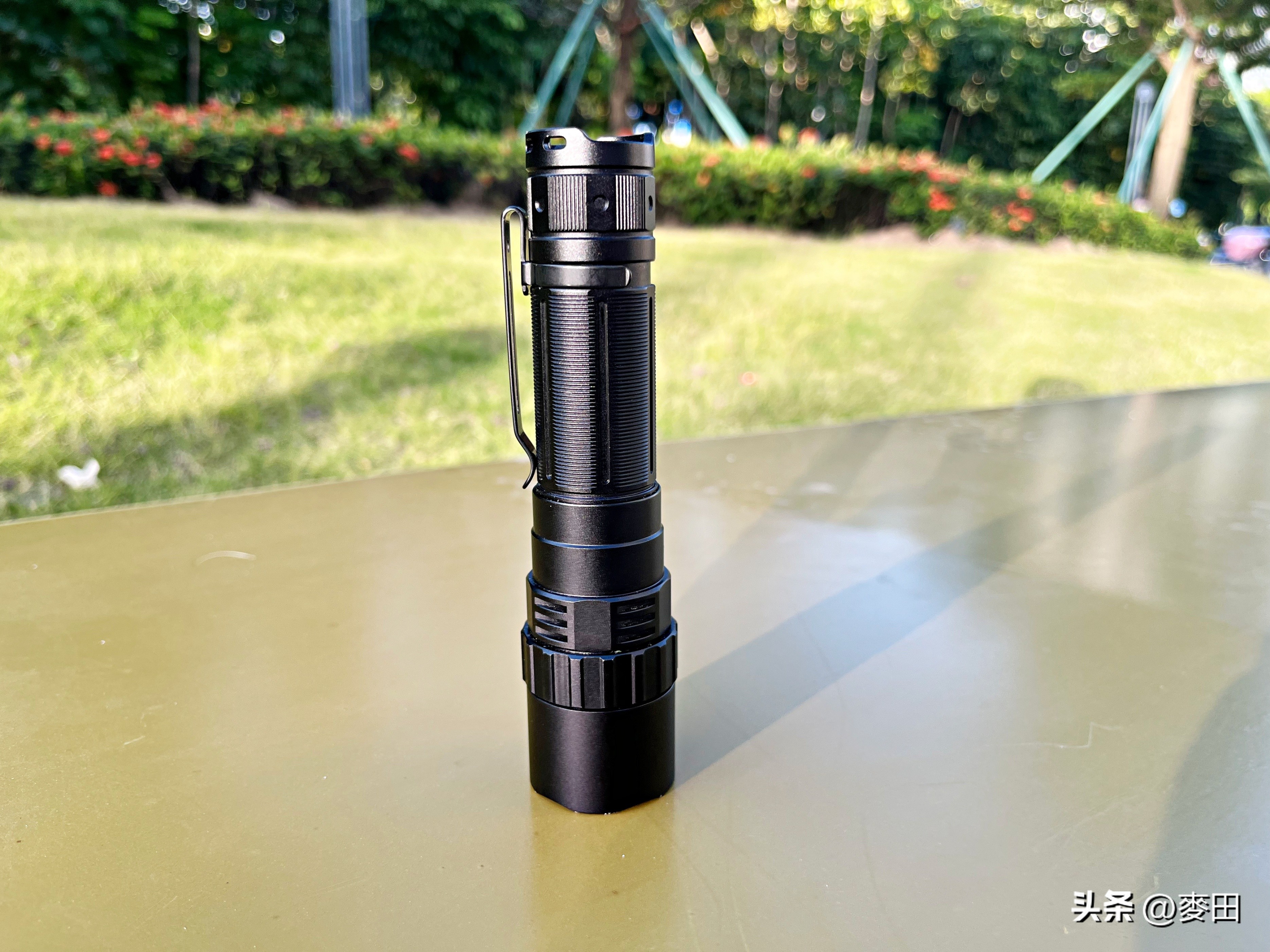 户外照明我选Fenix,菲尼克斯强光远射手电PD40RV3.0体验分享。