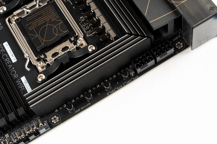 华硕proart4070ti开箱,华硕proartx670配什么显卡