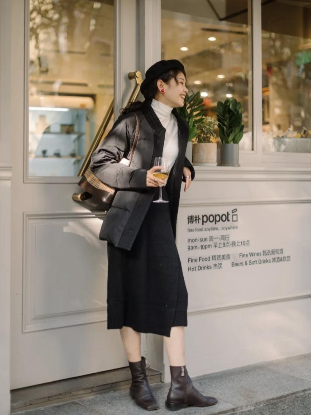 羽绒服怎么穿又好看又简单,羽绒服怎么穿才有高级感