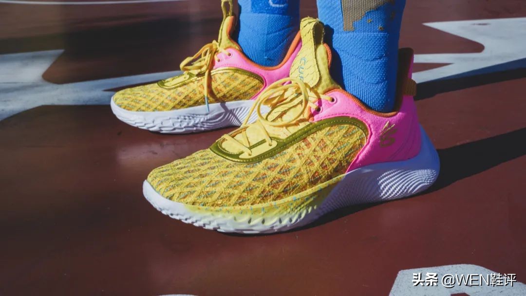 突破强的后卫鞋,库里穿库里9