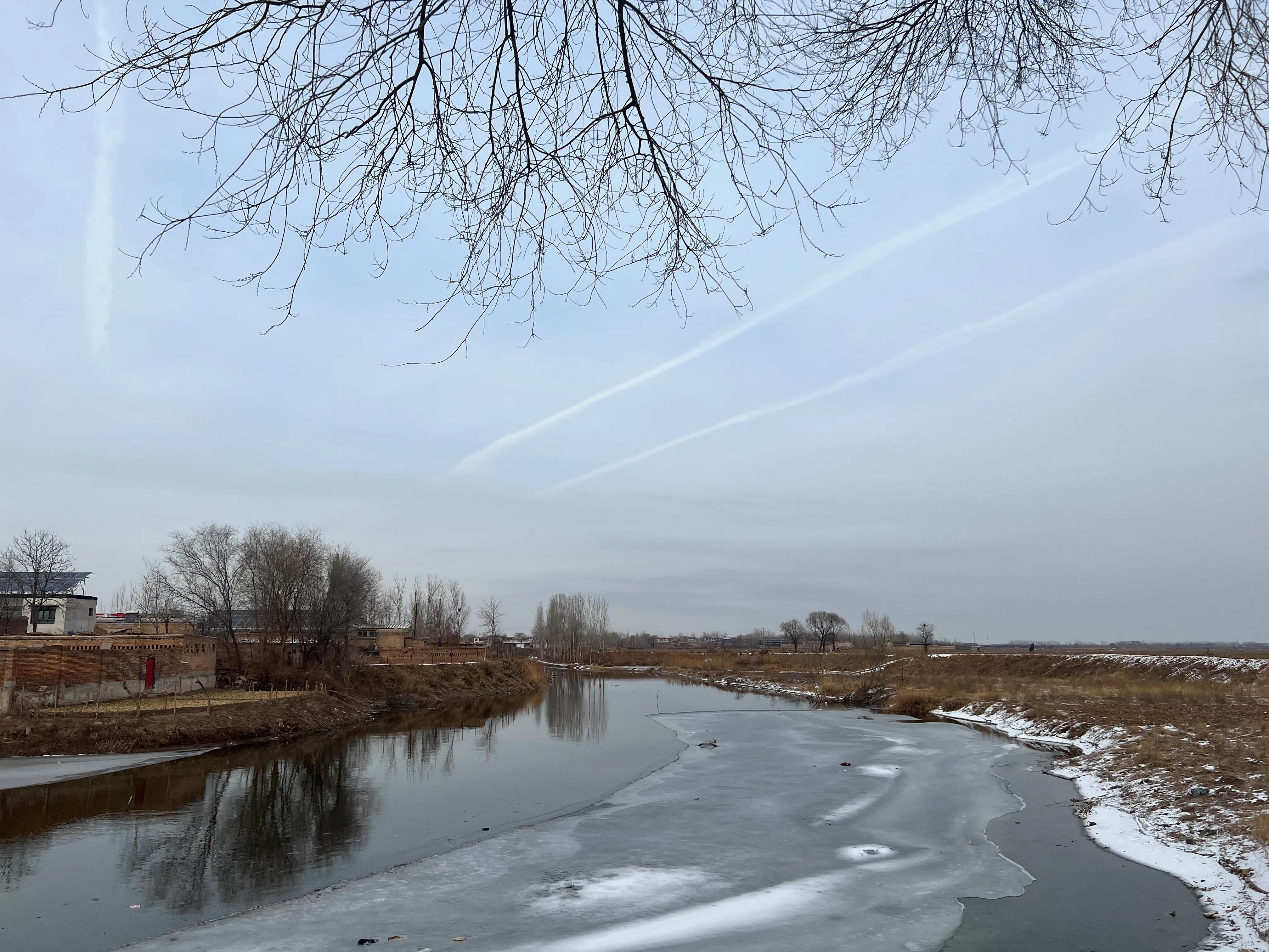 没钱上大学向舅舅借钱,上大学没钱交学费该怎么办