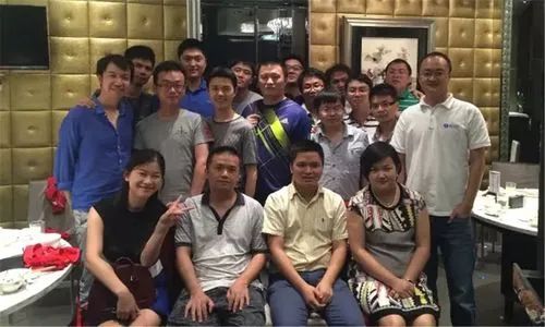 张一鸣前领导，裁员“保命”！昔日KTV的死对头，扛不住了