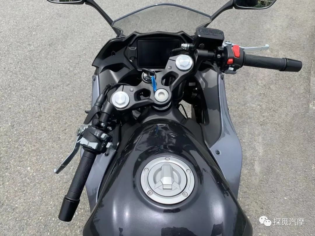 详细测评QJmotor赛400︱又是一个“温柔”“香”