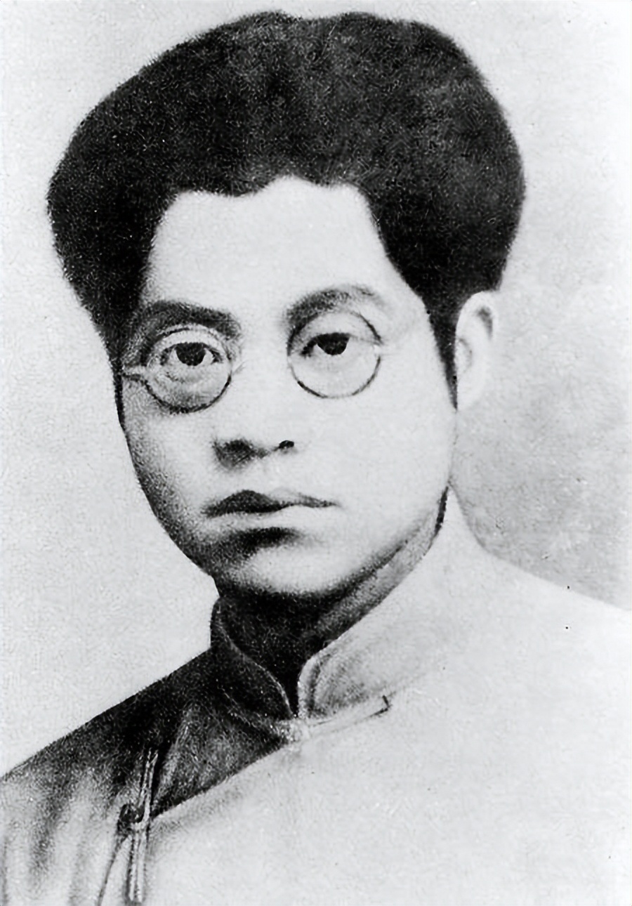 陶斯亮的背景有多强大？她的母亲敢和毛主席吵架，父亲官至正国级