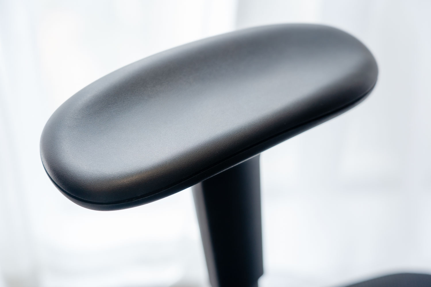 永艺入门级人体工学椅横评,永艺双背联动人体工学椅评测