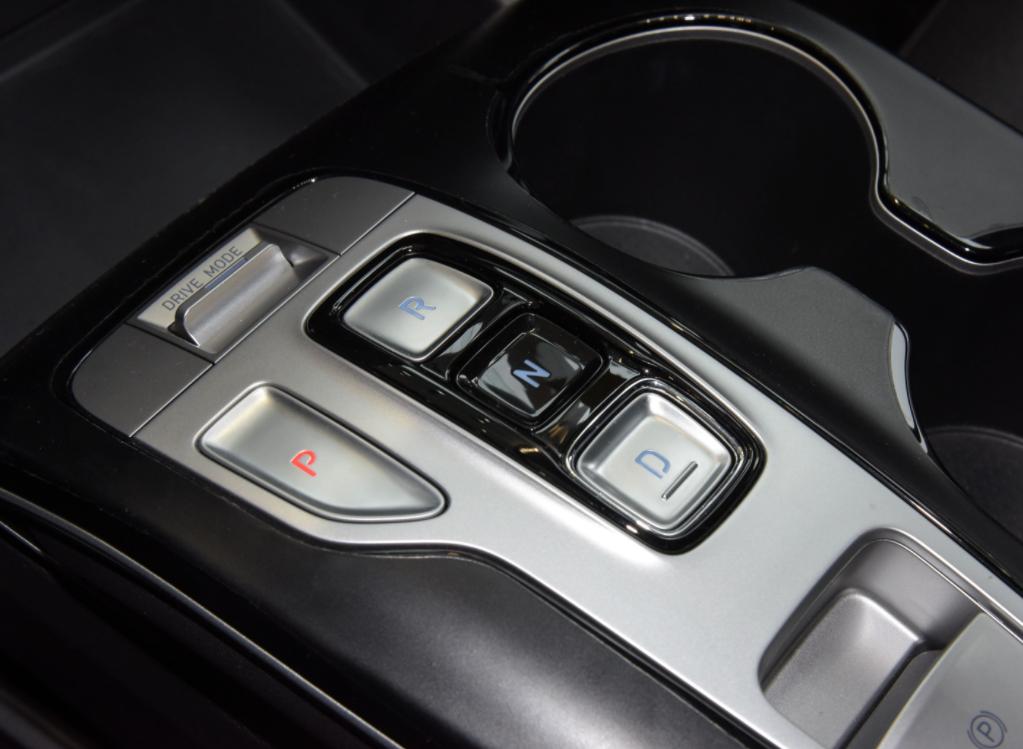 动力不足、销量一路下滑！北京现代第五代途胜L有哪些优缺点？