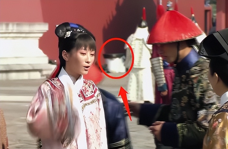 影视剧中那些笑不活的穿帮镜头,笑到肚子疼穿帮图片