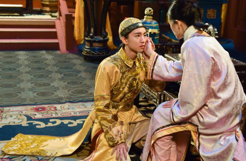 清朝皇帝中，继位的为何大多不是皇长子，老大们都怎么了？