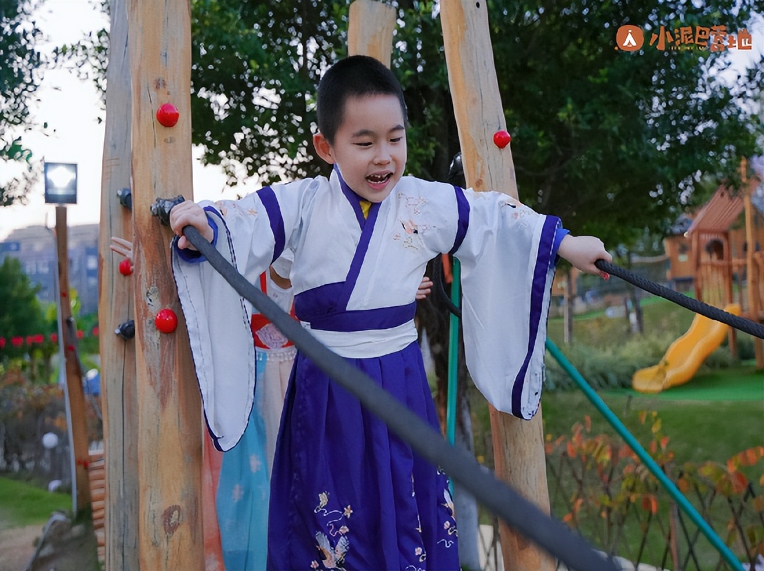 下雨天带小孩可以这样玩,下雨天可以带孩子去哪玩