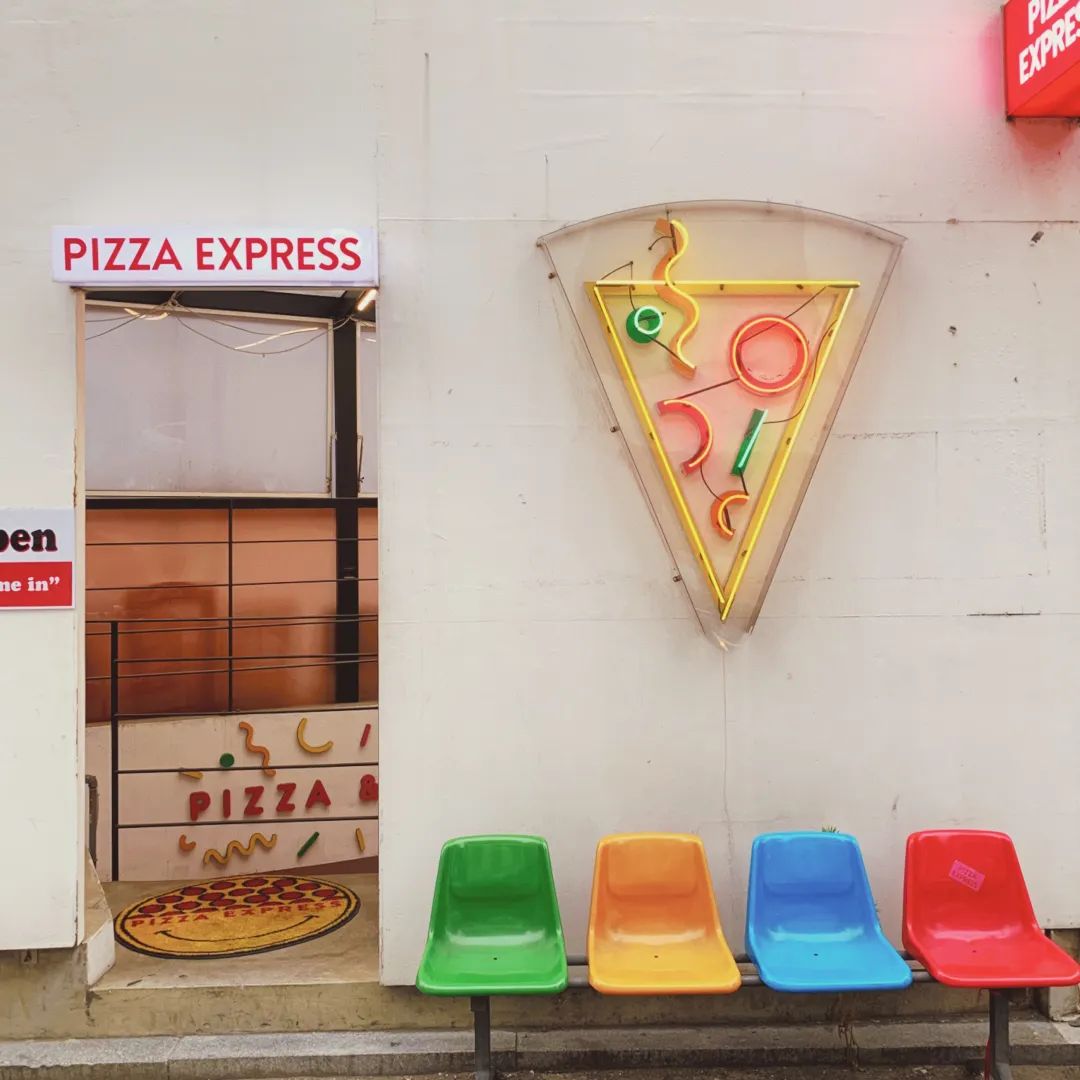 韩国年轻人喜欢去哪里买衣服,韩国年轻人喜欢去哪个国家旅行