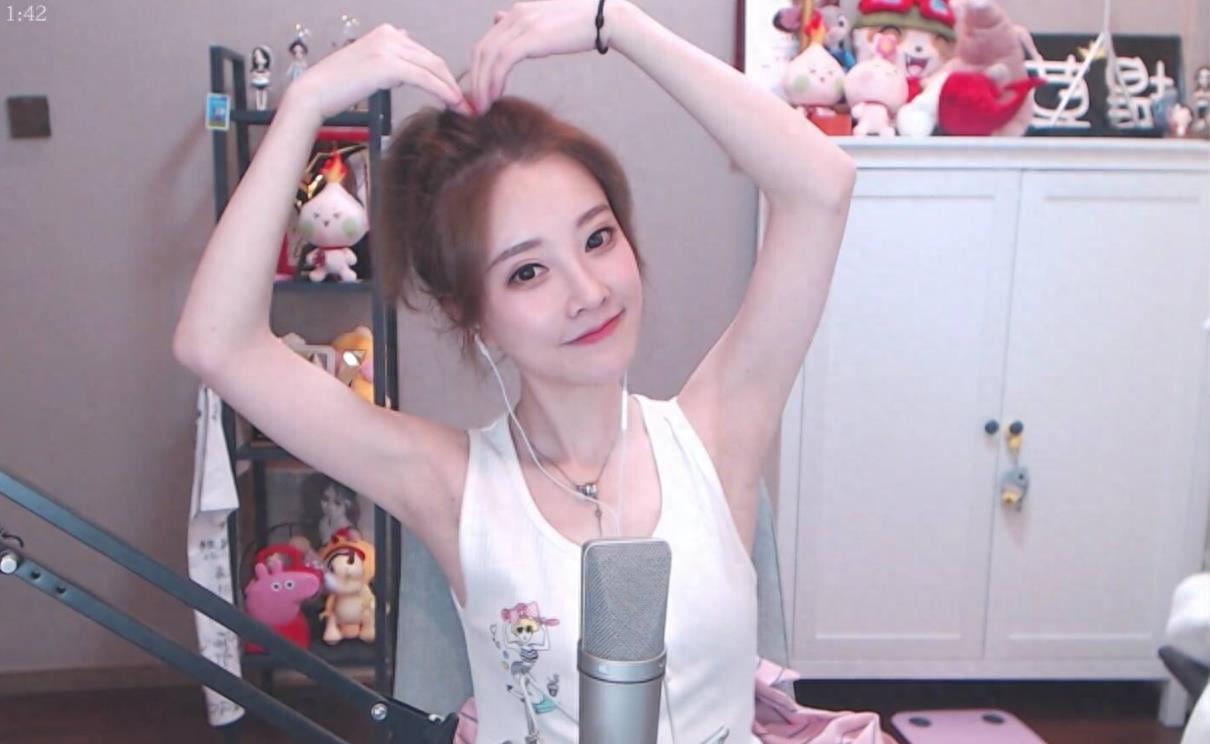 冯提莫哪年离开斗鱼,冯提莫解约视频完整