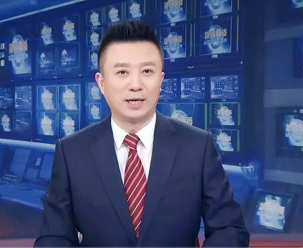 潘涛和宝晓峰第二次出镜了吗,中央新闻联播主播宝晓峰简介