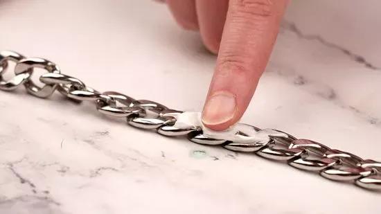 银项链用牙膏清洁,怎么清洁银饰项链