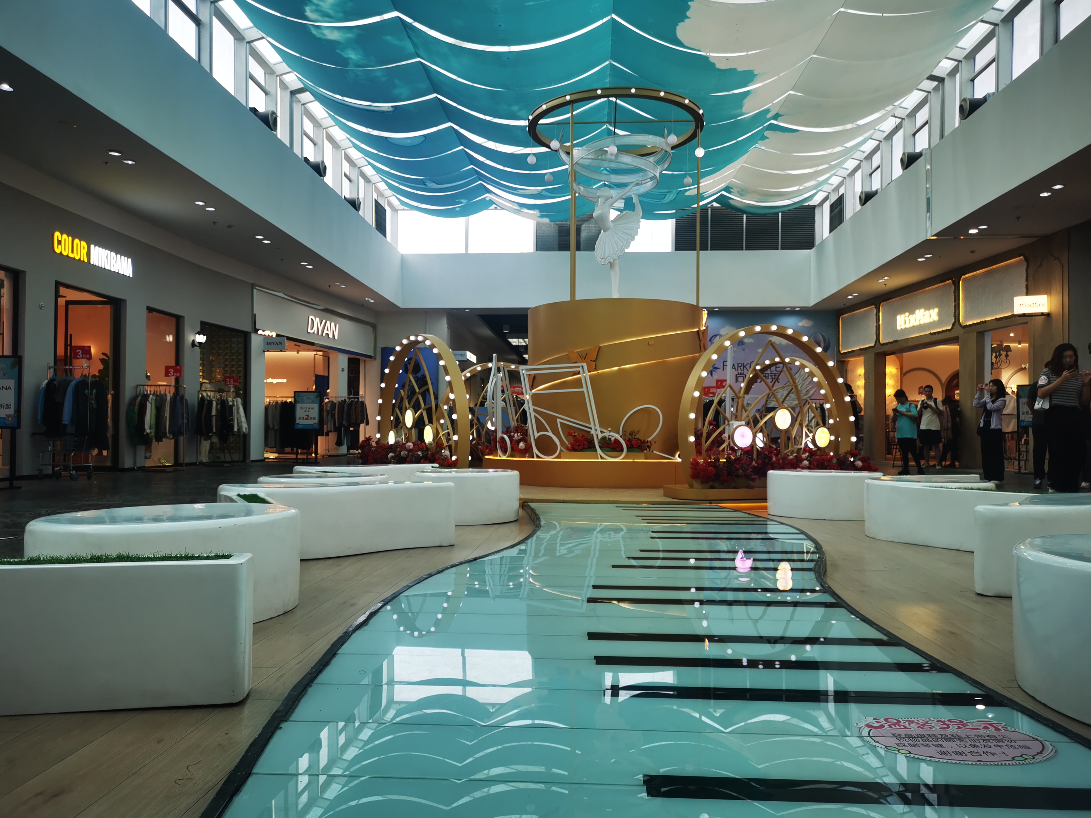 沈阳杉杉奥莱的格局,沈阳杉杉奥莱和赛特