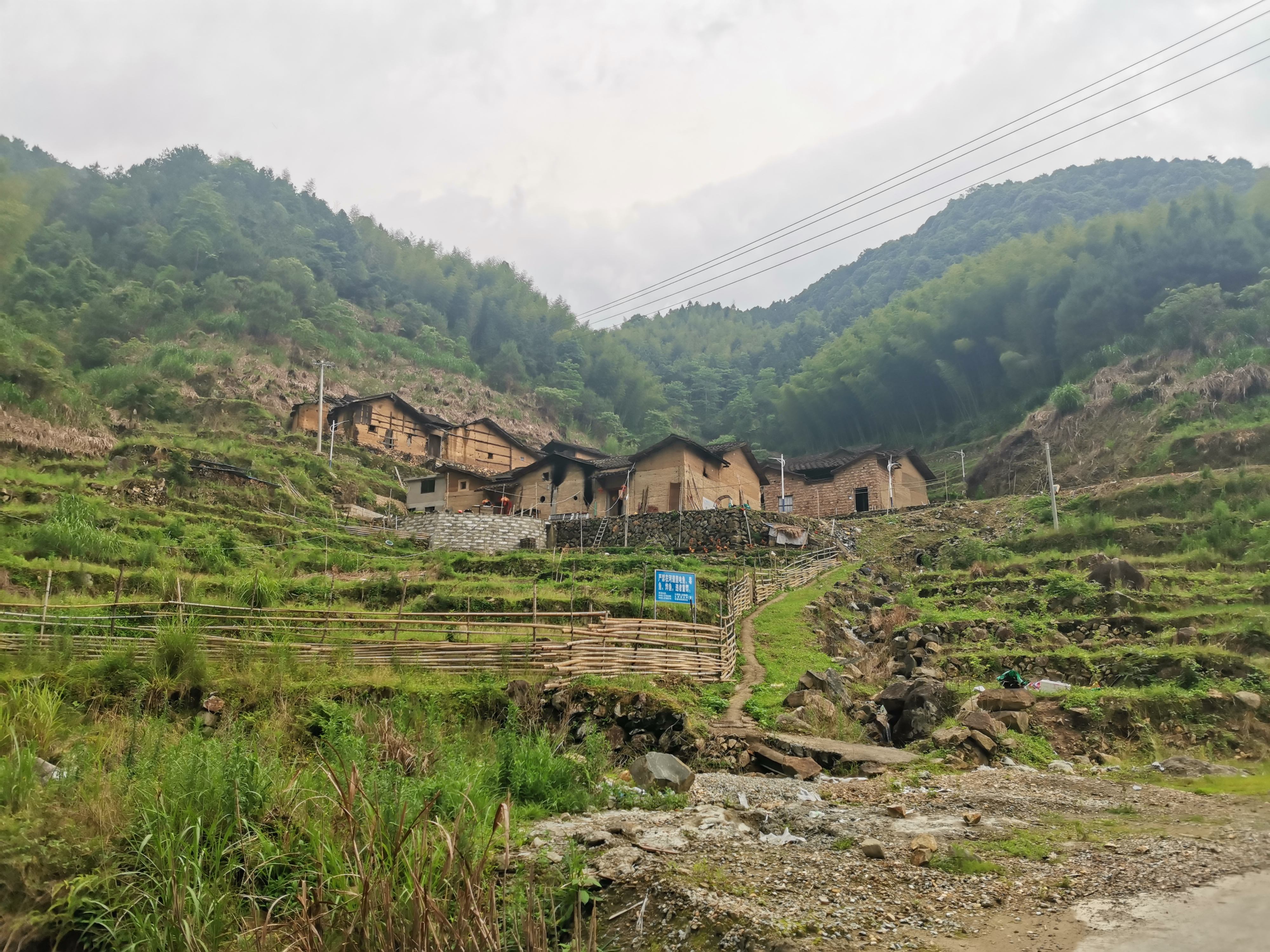 湖北断头案凶手死刑了吗,湖北被枪决9年的死囚复活