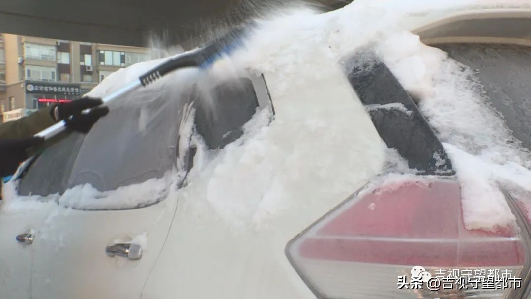 车窗上霜花怎么处理,车窗上霜怎么去除