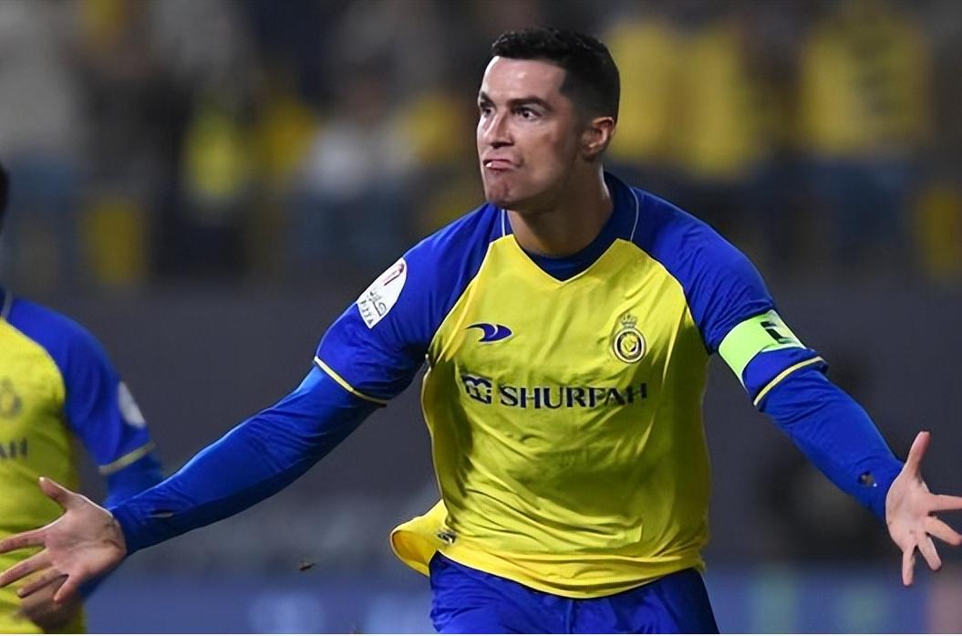 大反转！C罗被曝寻求回归皇马，遭佛爷变相羞辱，只提供宣传职位